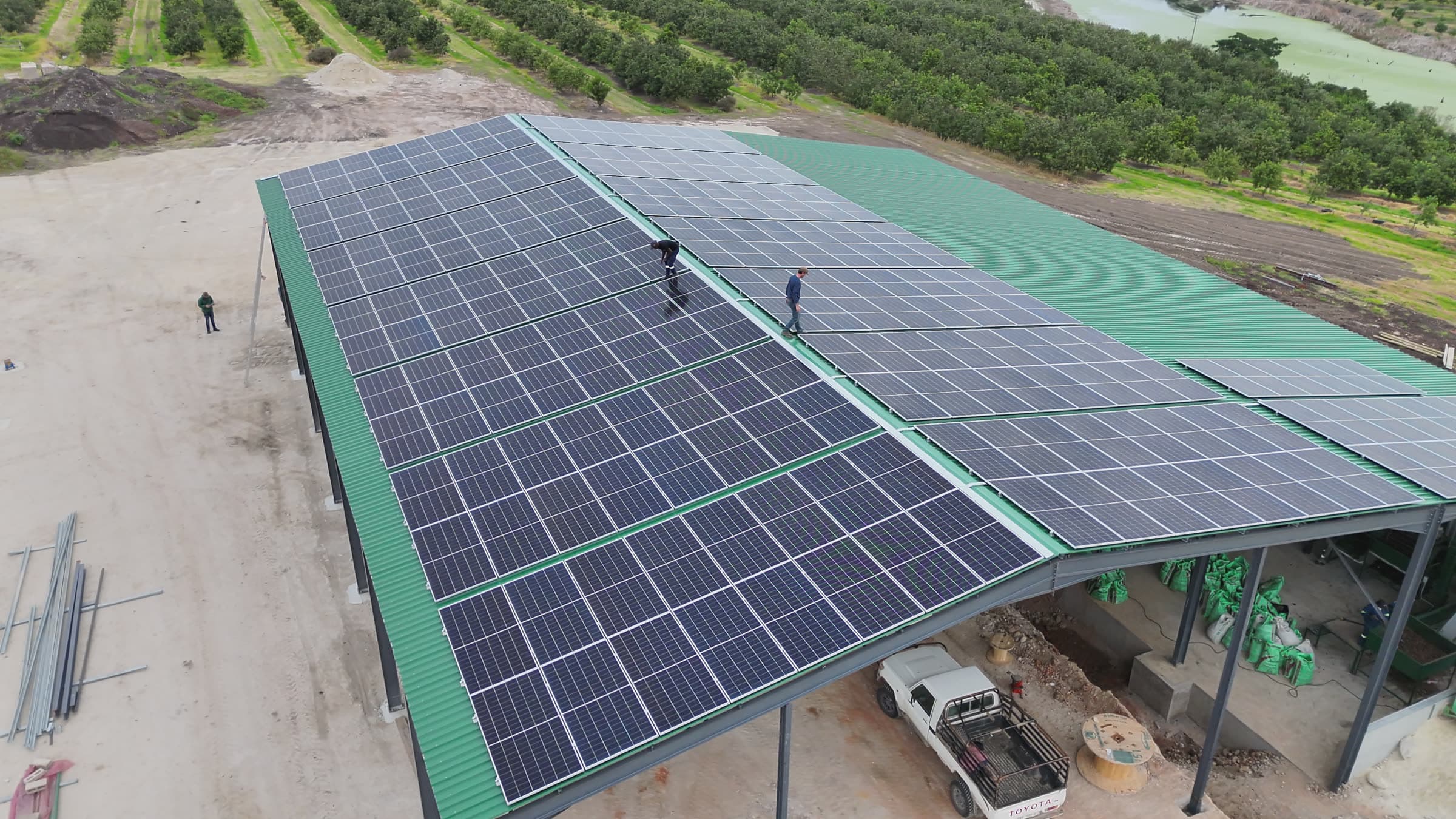 Orchard farm: Canopy roof, mid-install